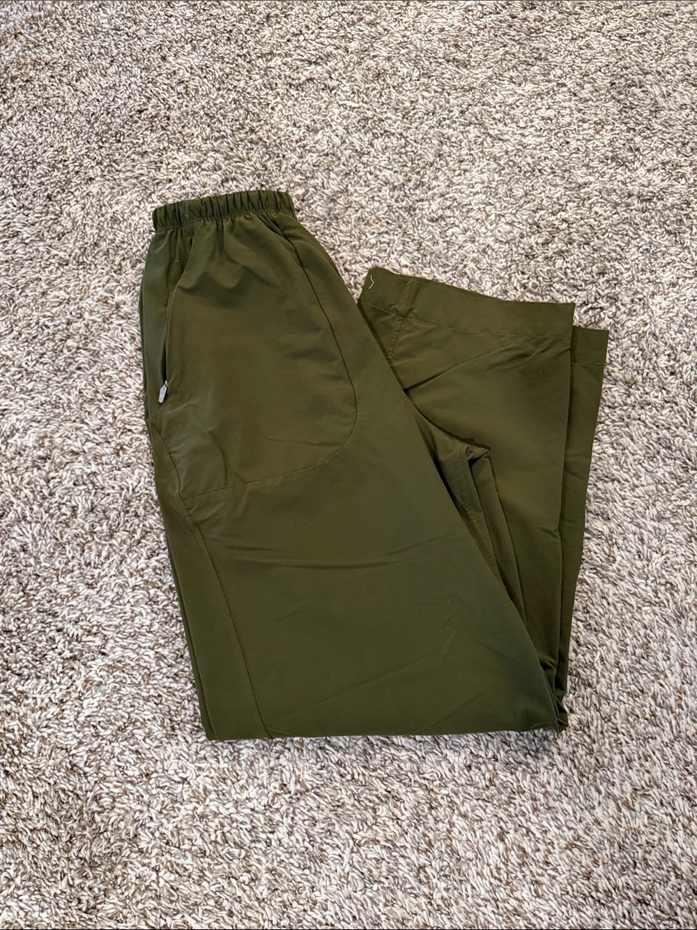 Lululemon Lightweight Mid-Rise Barrel-Leg Crop